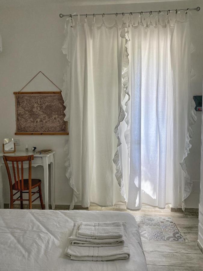 Volli Three Couette-café *